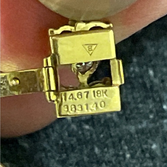 SOLD❤️❤️💙💙HOST PICK💙💙 Stunning diamond and sapphire show piece - Picture 10 of 10